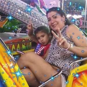 Meet your Posher, Roxana